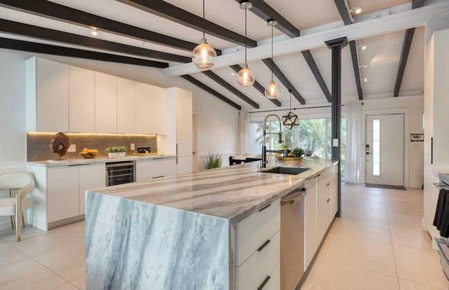 Luxury Waterfront Home w/ Pool, Hot Tub & Dock Near Las Olas Gulfstream - Foto 15