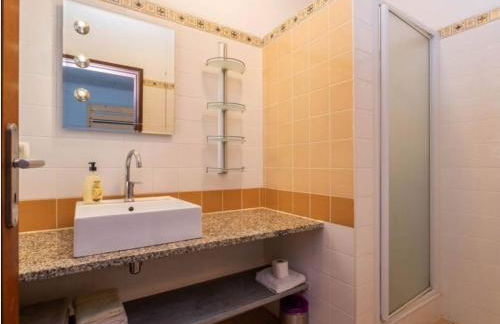 Oceanfront Villa - 8 rooms, 2 kitchens with pool, billiard table and Beach-Volleyball Court - Foto 43