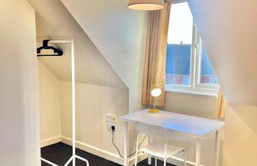 Big 6 Beds Home, Free Private Parking, TV, Garden - Foto 13