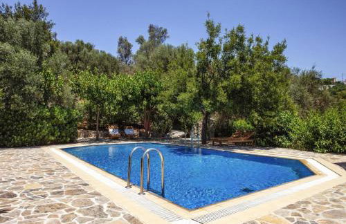 Romantic Holiday Home in Drosia - Photo 2