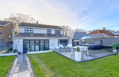 Luxury Stay In Heart Of Nunthorpe by GR Estates - Photo 1