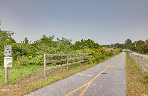 1 Mi to Sand! Mid-Cape Chatham with Furnished Deck - Foto 36