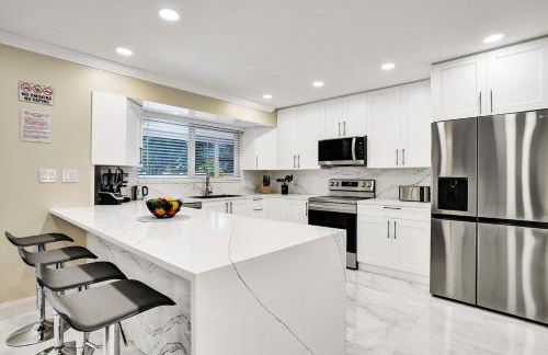 Sensational 5BR Villa Heated Pool near Hard Rock - Foto 8