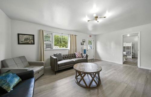 Liberty Lakefront Home - Pool, Hot Tub, Sauna - Foto 8