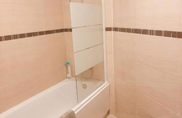 ✾ DV Properties Central Apartment #P4H2 ✾ - Photo 12