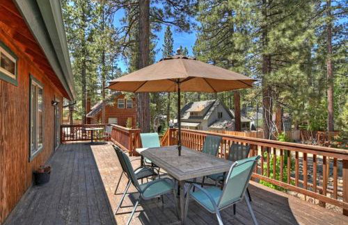 Teakwood Cozy Wood Cabin with Fireplace - Photo 11