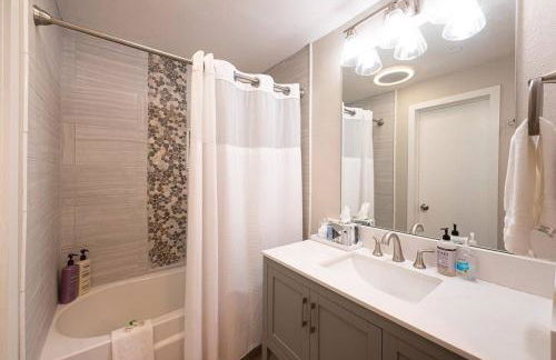 Great Location! Downtown WP with Hot Tub! Sleeps 6! - Foto 16