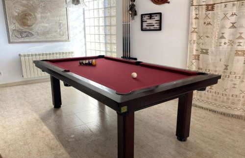 Villa Med A 2 kilometros andando de la playa, del puerto de Aguadoç y a 4 del centro de Sitges Muy Soleada todo el dia Capacidad superior a 16 personas NO REQUIERE COCHE - Foto 13