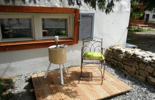 Zurück zur Natur - Urlaub im Zirkuswagen, Sommeratelier oder Schindelwagen - Foto 3