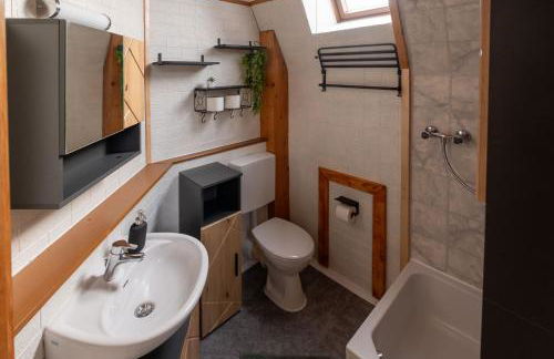 Charmantes 1-Zimmer Loft - Parkplatz - Bushaltestelle - Foto 14