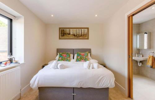 Roe Cottage, Disabled Adapted 2 Bedroom hot tub - Photo 6