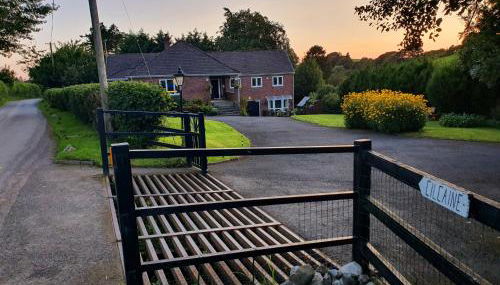 Idyllic 2 Bedroom Self-Contained UpsideDown Annexe - Foto 2