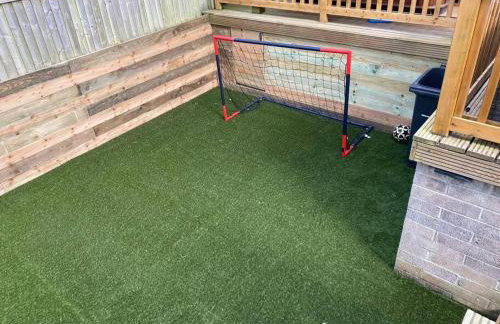 Hot Tub/Football Court/Sleeps 12/Luxury Villa - Photo 49