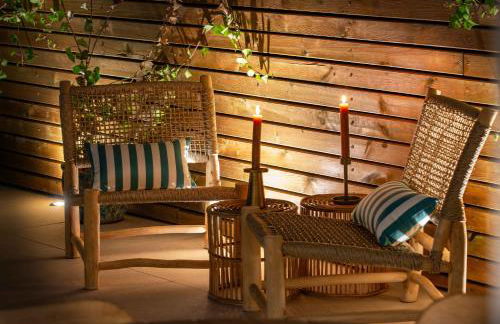 VACATION MARBELLA I Casa Savia, Private Pool, Luxury interiors, 10min walk to the Beach - Foto 44