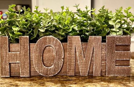 First Class Treatment Luxurious end unit Patio Pool Restaurant Bar on premises Steps away from Everything else! Spacious Condo Stocked with all You Need! - Foto 44