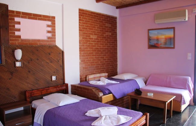 Skala Hotel - Photo 4