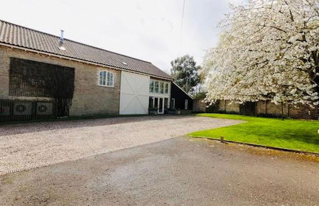 Tye Barn in Brinkley - Photo 35