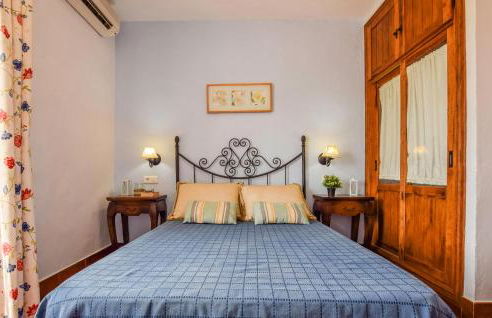 Awesome Home In Estepa With Kitchenette - Photo 24