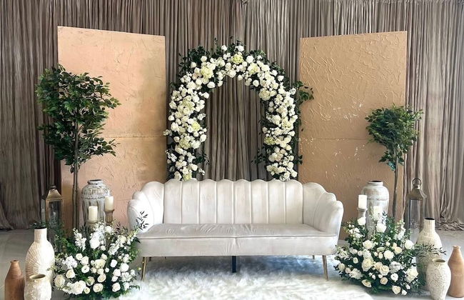 Luxury Retreat Modern Spacious 4 Bedroom Home - Photo 21