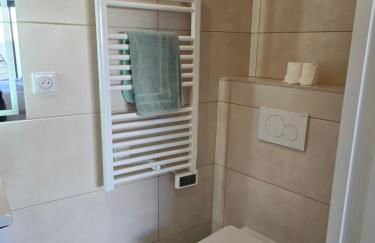 SpaLagon Jacuzzi Privé Chauffé 37 Proche Arena Parc Expo - Foto 11