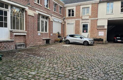 Appt au pied de la cathédrale-parking dans la cour - Foto 2