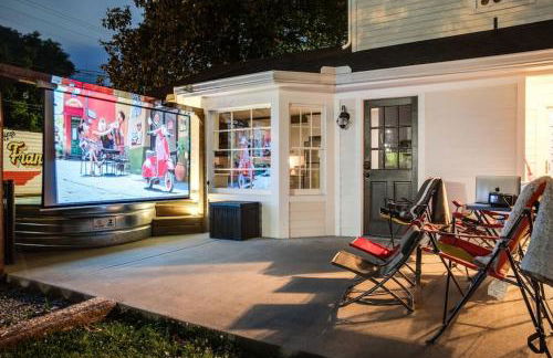 Brookwood Getaway Stock Tank Pool Outdoor Theater - Foto 3