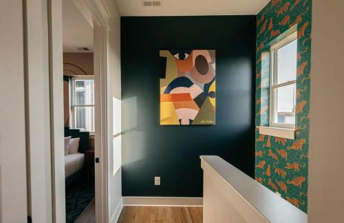 Designer Single Family House-Rooftop- Hot Tub - Foto 37