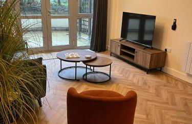 2 Bedroom City Centre garden flat with Secure Parking - Foto 31