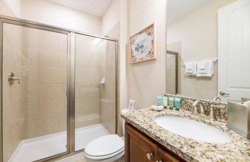 Spectacular Home Near Disney With Private Pool, Movie Theater And Pool Table With Waterpark & Resort Access - 332Sf - Foto 8