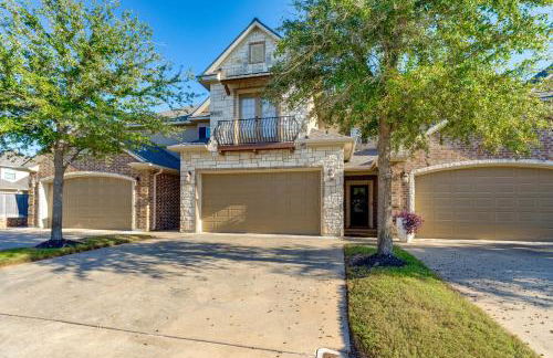 Spacious and Family-Friendly! TAMU Townhome with Yard - Foto 28