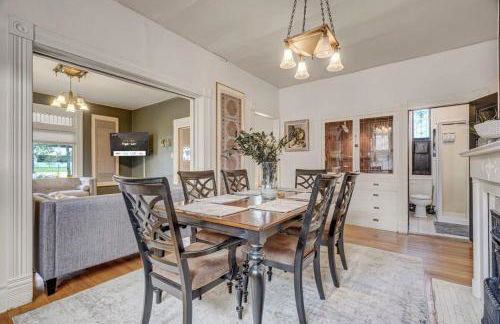 Tiger Lair Walk to CC Historic Downtown COS 4BR - Foto 4