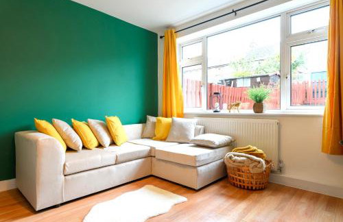 A Luxurious Home with Hot Tub and Man Cave! 9ppl - Foto 24