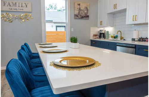 Trendy Historical Home Near Downtown Attractions - Foto 26