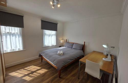 Stylish East London Stay 2Bed Home in Forest Gate - Foto 15