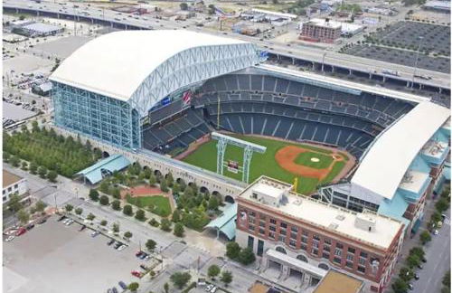 Luxury Charming 3BR 3Bath Free Wi-FI 8 Guests, Gated Home, Houston Downtown - Photo 41