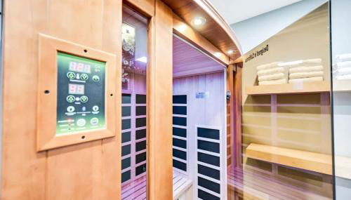 Modern 5BR, Kid-Friendly Home In Poconos with Pool Table - Foto 2