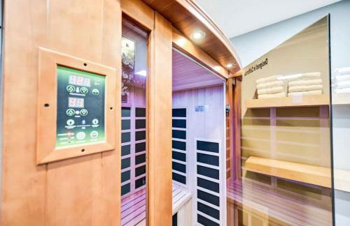 Modern 5BR, Kid-Friendly Home In Poconos with Pool Table - Foto 2