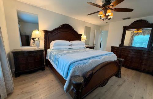 Near KSC - Peaceful Spacious Home for 6 - Fully Stocked Kitchen and Coffee Bar - Foto 22