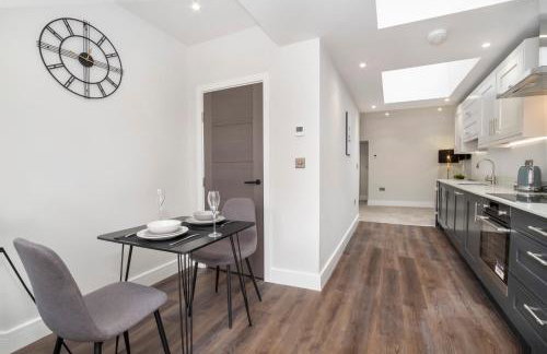 The Old Hotel - Photo 51