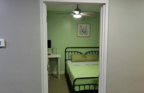 King Bed Creekfront Retreat in Jacksonville - Photo 14