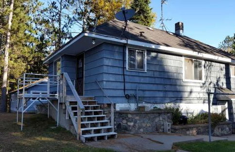 Rustic Cabin with a Picnic Table and Barbecue on Somo Lake, Wisconsin - Foto 1