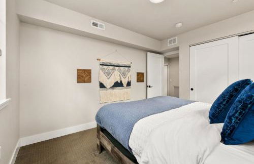 Old Town Modern New Build - Rooftop Spa with Mtn Views! - Foto 27