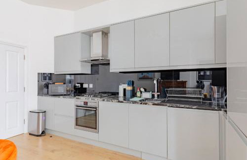 Tastefully Decorated 2BD Flat Near Queens Park - Foto 9