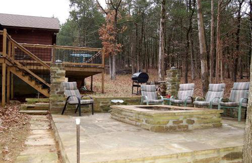 Lakefront Cabin Getaway with Firepit near Ozark National Forest in Scranton, Arkansas - Foto 11