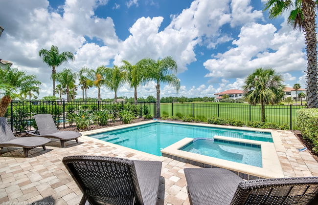 Elegant 5 BD, 5 BH Villa - Foto 19