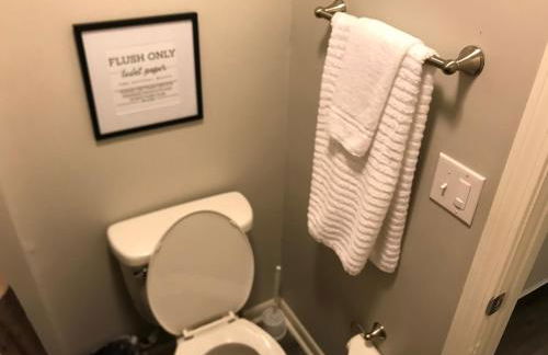 Modern Designer Townhouse 2Br Ideal for Long Stays! - Foto 11