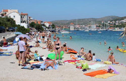 Family friendly house with a swimming pool Pozorac, Trogir - 10317 - Foto 4