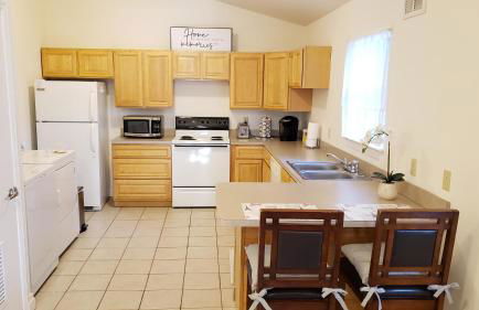 Stylish House Near UF, VA, & Downtown Gainesville - Photo 24