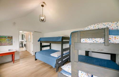 Modern Family Home in Mason with Backyard and Fire Pit - Foto 18