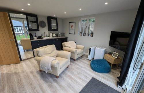 Peaceful Garden Cottage - Foto 7